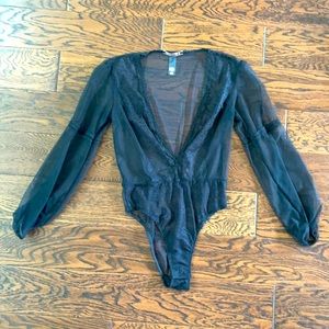 Victoria’s Secret sheer mesh v-neck l/s bodysuit S